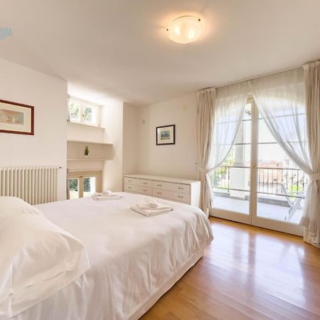 Apartament Cattedrale 5 Tirabora Short Rent Triest Zewnętrze zdjęcie