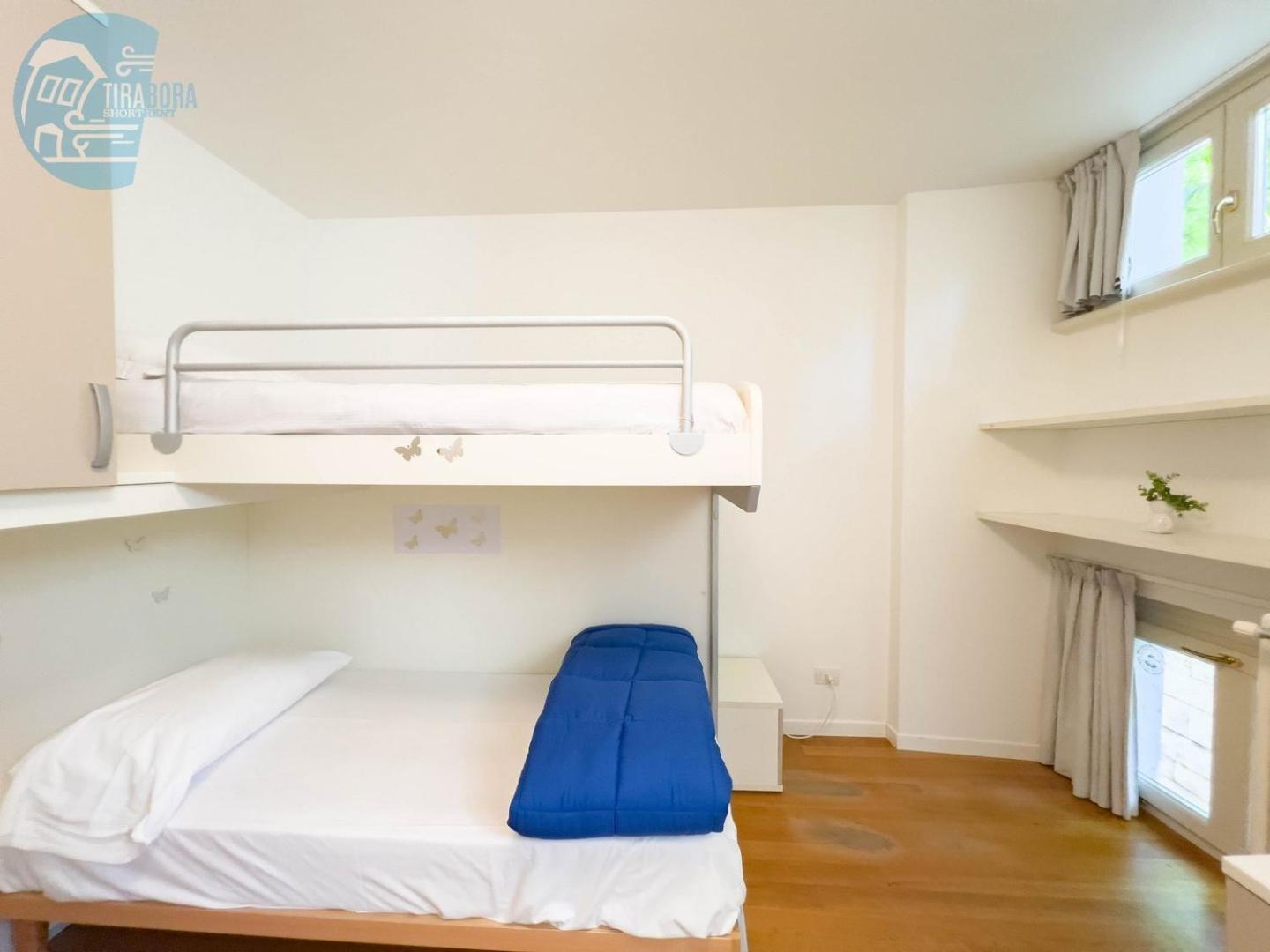 Apartament Cattedrale 5 Tirabora Short Rent Triest Zewnętrze zdjęcie