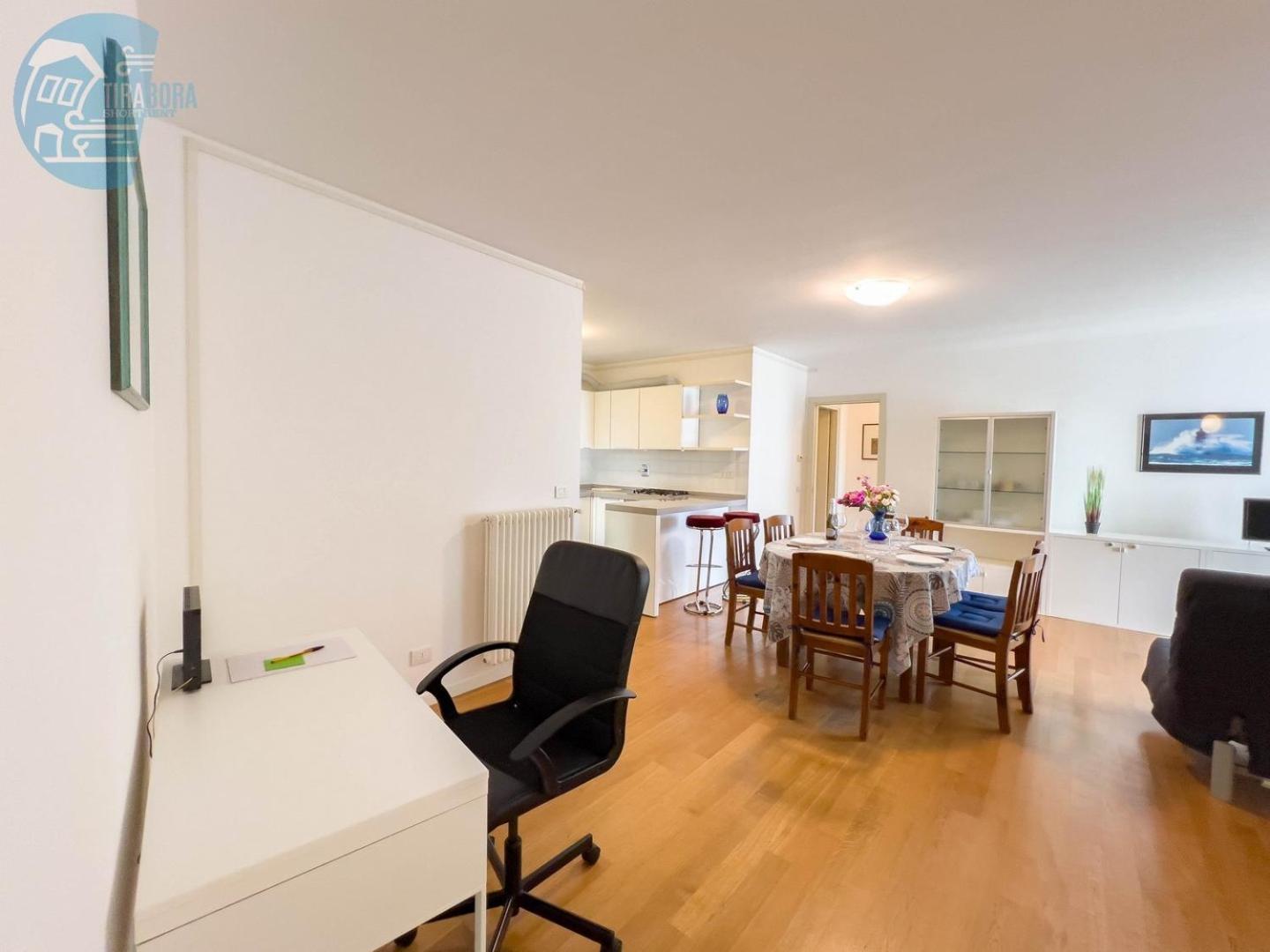 Apartament Cattedrale 5 Tirabora Short Rent Triest Zewnętrze zdjęcie