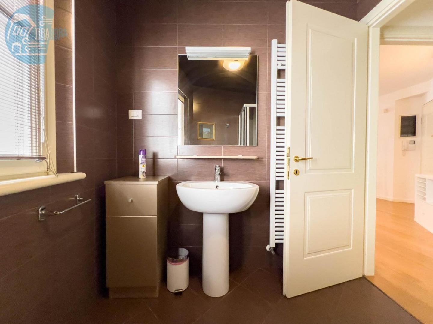 Apartament Cattedrale 5 Tirabora Short Rent Triest Zewnętrze zdjęcie