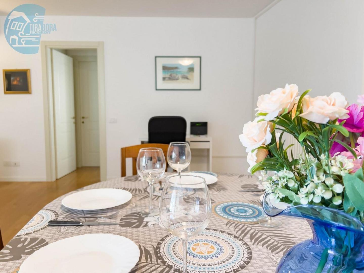 Apartament Cattedrale 5 Tirabora Short Rent Triest Zewnętrze zdjęcie