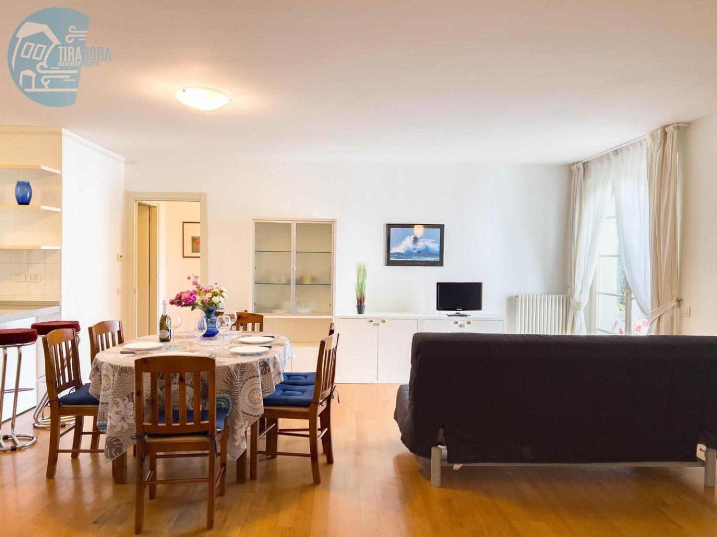 Apartament Cattedrale 5 Tirabora Short Rent Triest Zewnętrze zdjęcie